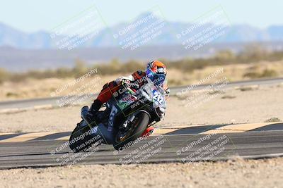 media/Dec-06-2025-CVMA (Sat) [[4a896cc04c]]/Race 8- Formula 40 MW and LW/